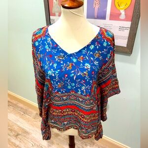Tolani Briyana Silk Kimono Poncho Style
Pullover Top. Boho. Size small